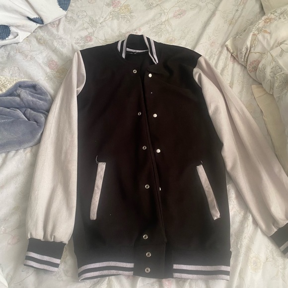 Female plain jackets - Picture 2 of 4